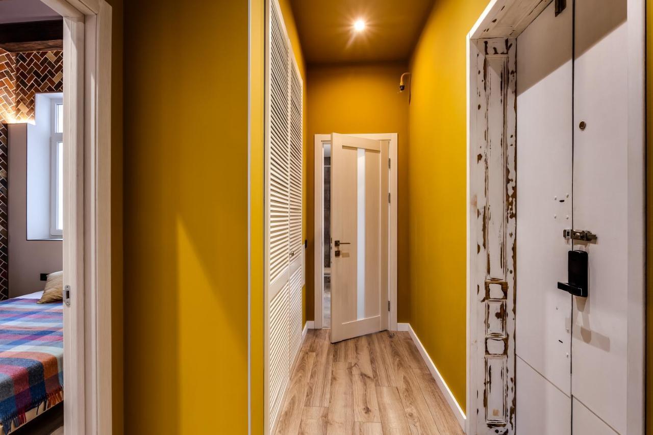 Leogrand Apartments On Kniazia Romana 6 Lviv Eksteriør billede